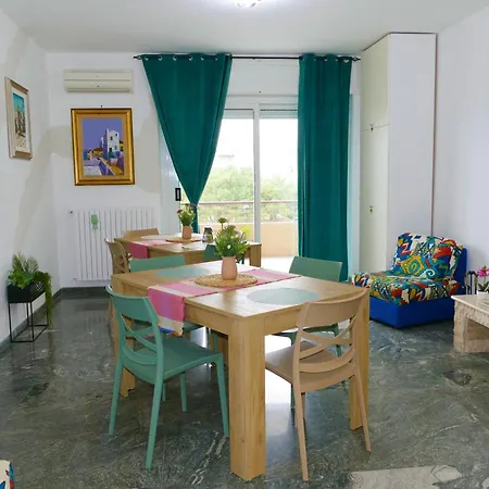 Vista Mare 22 Due Triple O Doppie Δωμάτια σε οικογενειακή κατοικία Μπάρι